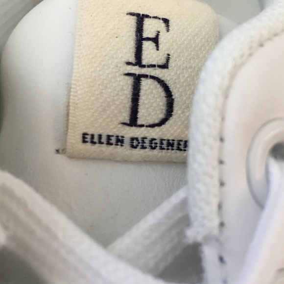NWOB Ellen Degeneres Dog Sneakers - Picture 4 of 8